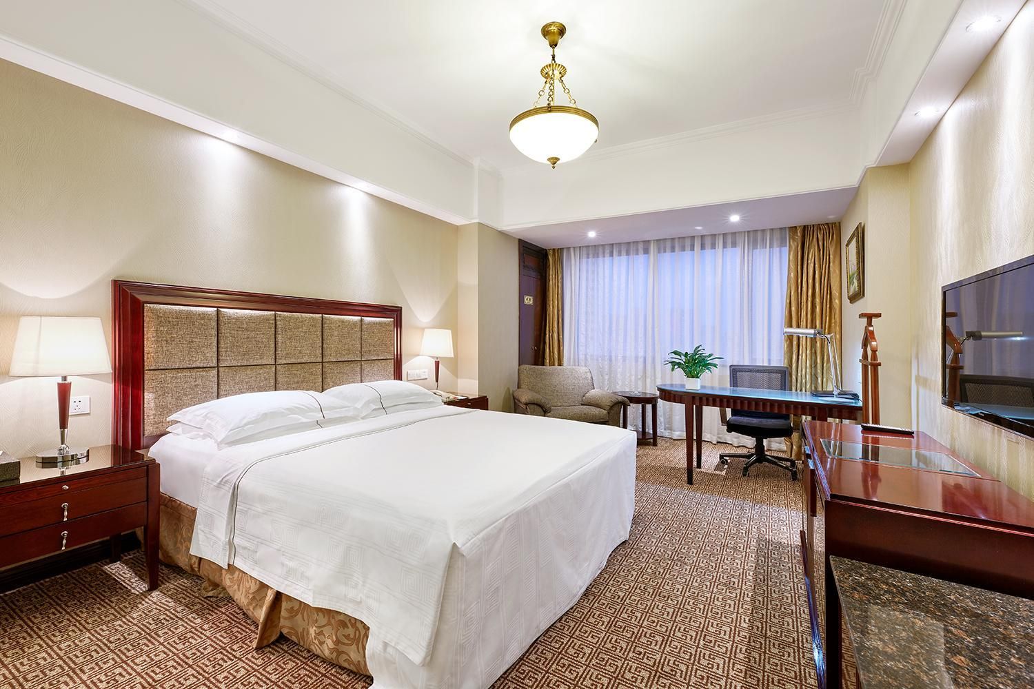 Standard Queen Room