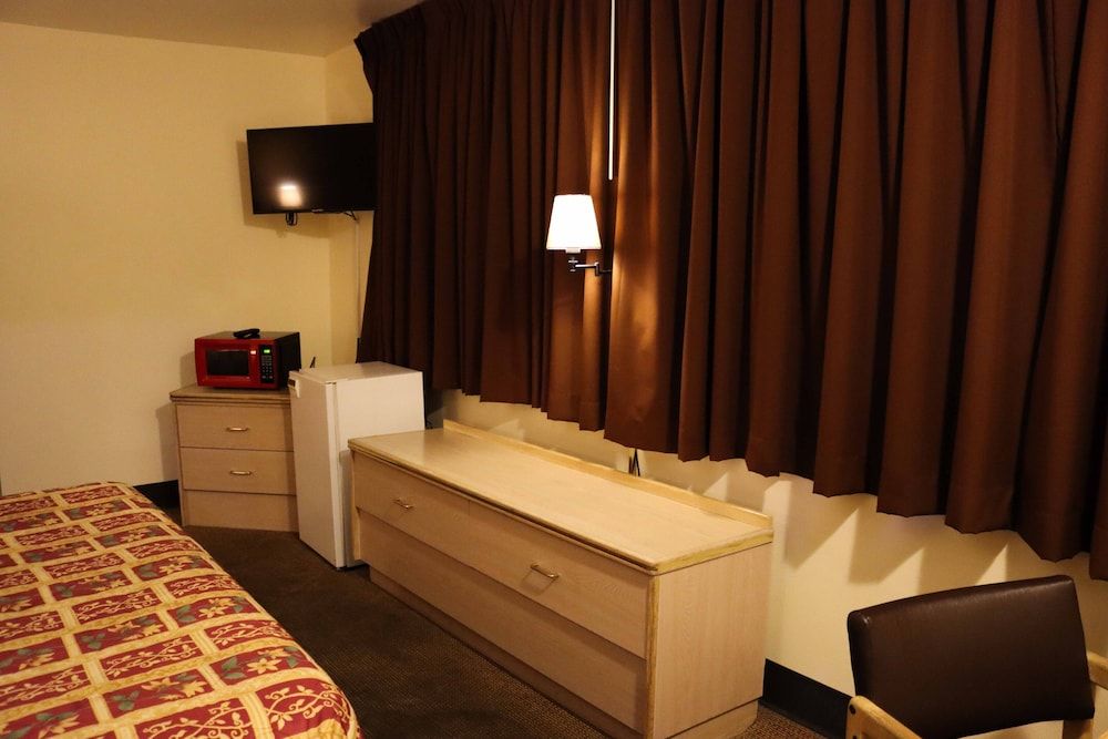 Tiki Lodge Standard Room, 1 Queen Bed 5