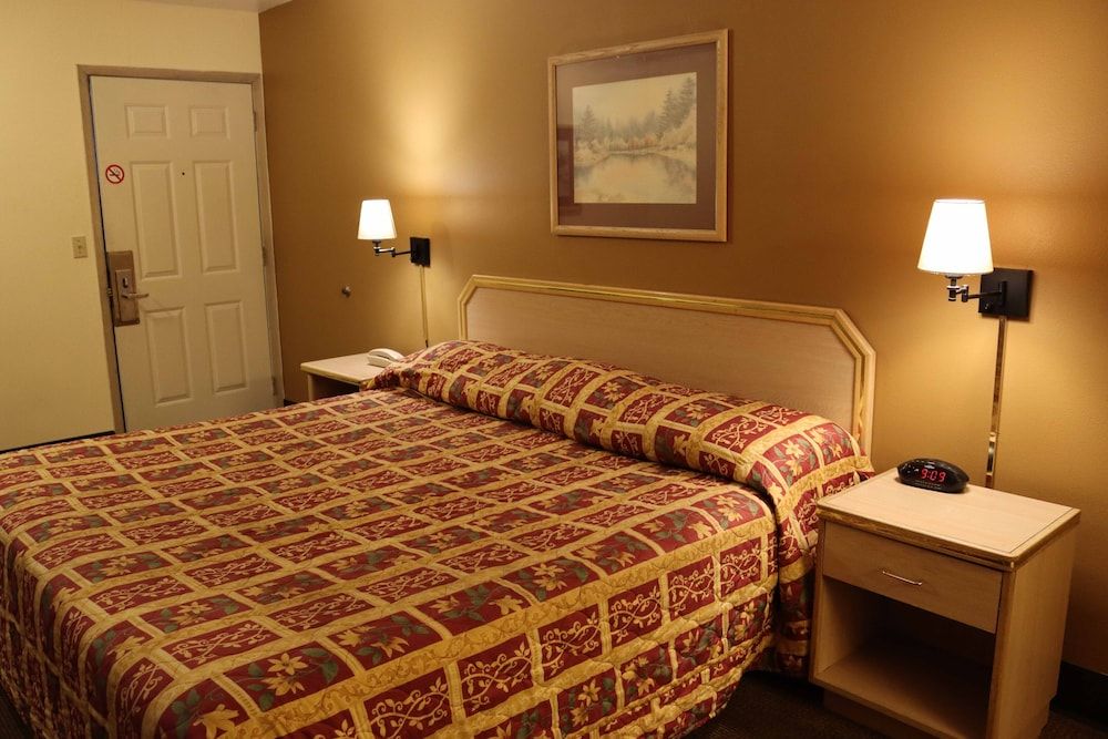 Tiki Lodge Standard Room, 1 Queen Bed