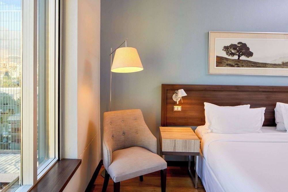 Radisson Blu Plaza El Bosque Santiago Room, 1 King Bed, Accessible, Non Smoking 4