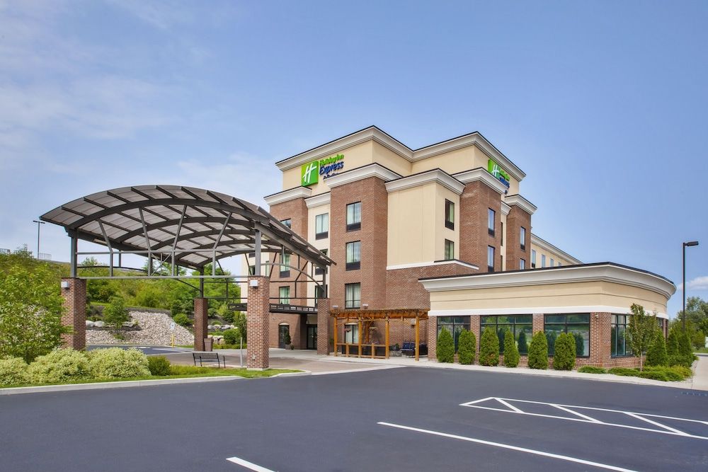 undefined Holiday Inn Express & Suites Geneva Finger Lakes by IHG 7