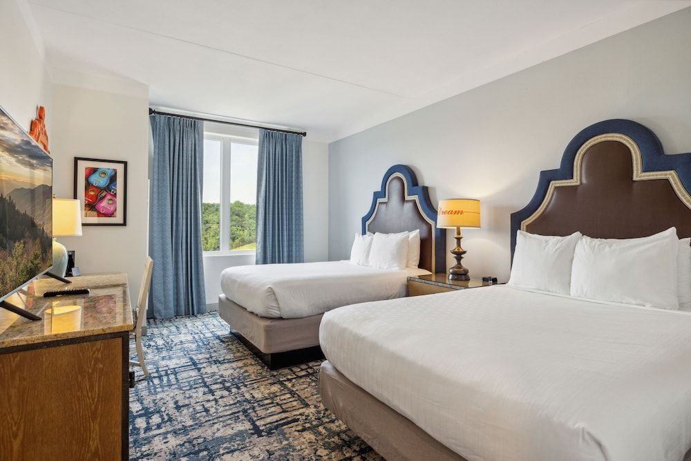 Dollywood's DreamMore Resort DMR Double Queen