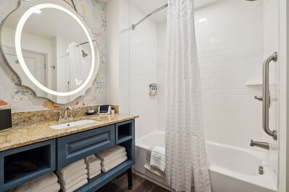 Dollywood's DreamMore Resort Family Suite 8