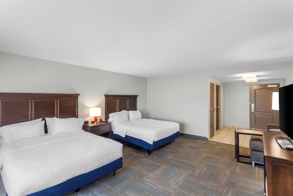 Room, 2 Queen Beds, Accessible, Non Smoking