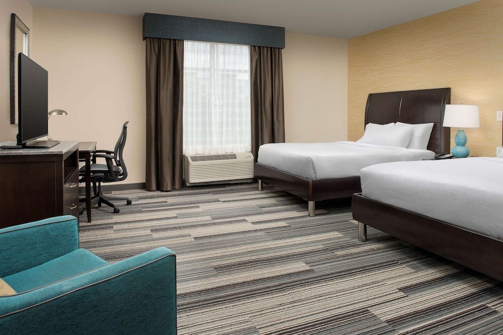 Room, 2 Queen Beds, Accessible, Bathtub (Mobility)