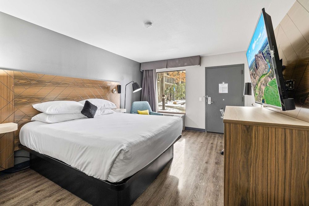 Red Lion Inn & Suites Deschutes River Bend