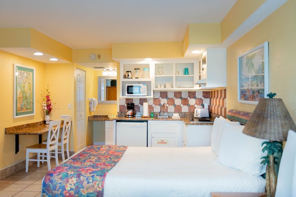 Sea Shells Beach Club Double Room, Ocean View 5