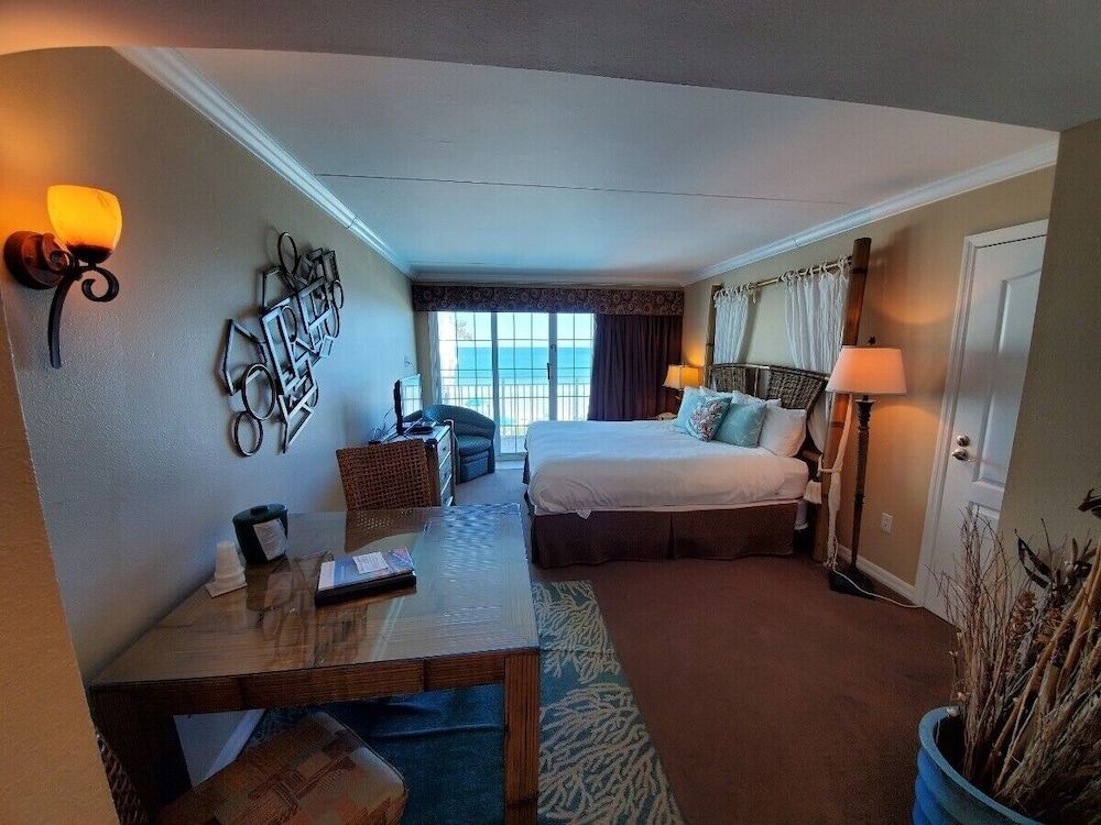 Sea Shells Beach Club Studio Suite, 1 King Bed, Ocean View 2