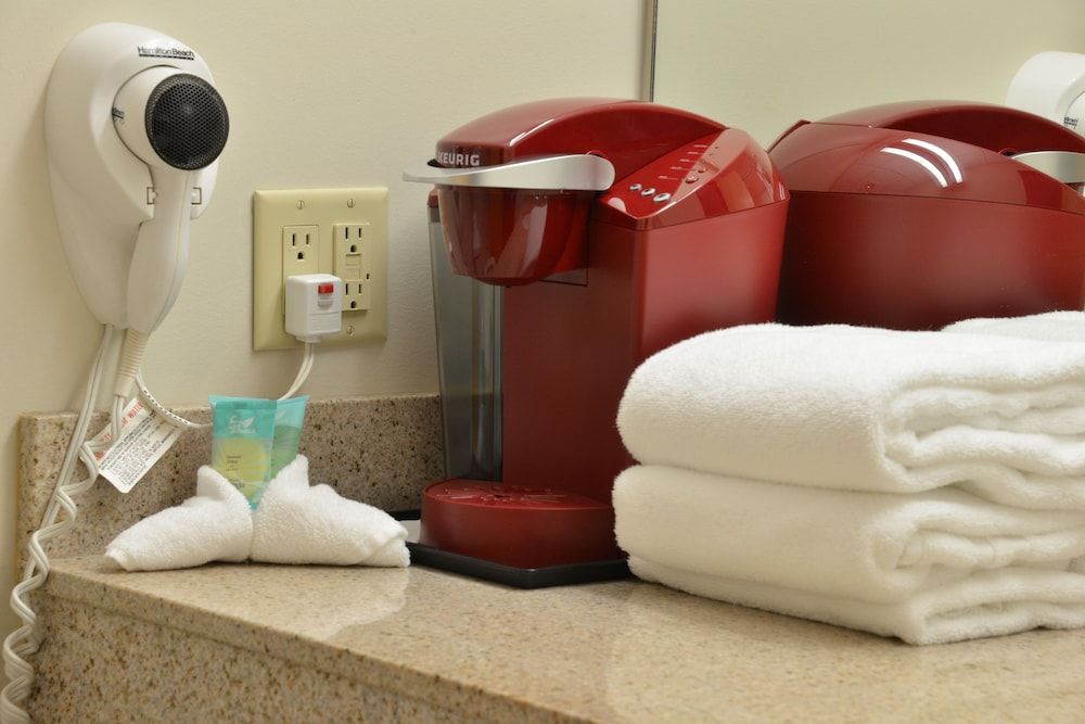 Hilltop Inn by Riversage Business Room, 1 King Bed 3