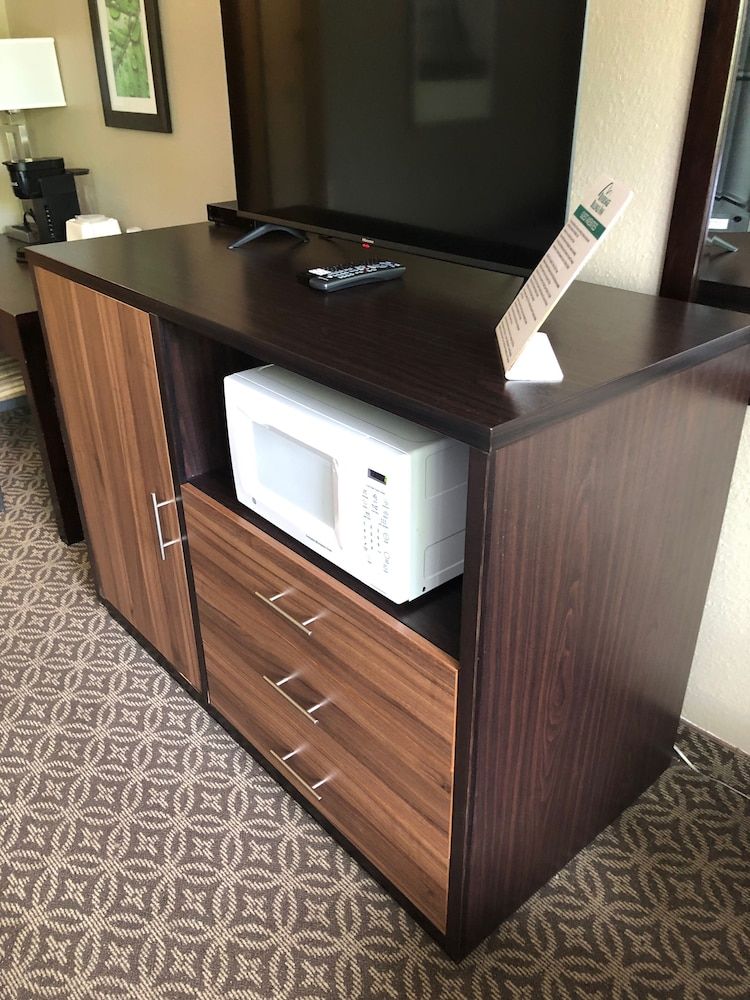 Hilltop Inn by Riversage Business Room, 1 King Bed 7