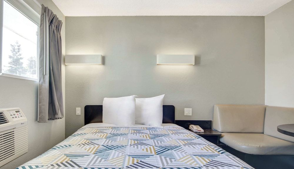 undefined Motel 6 San Jose, CA - Airport 4