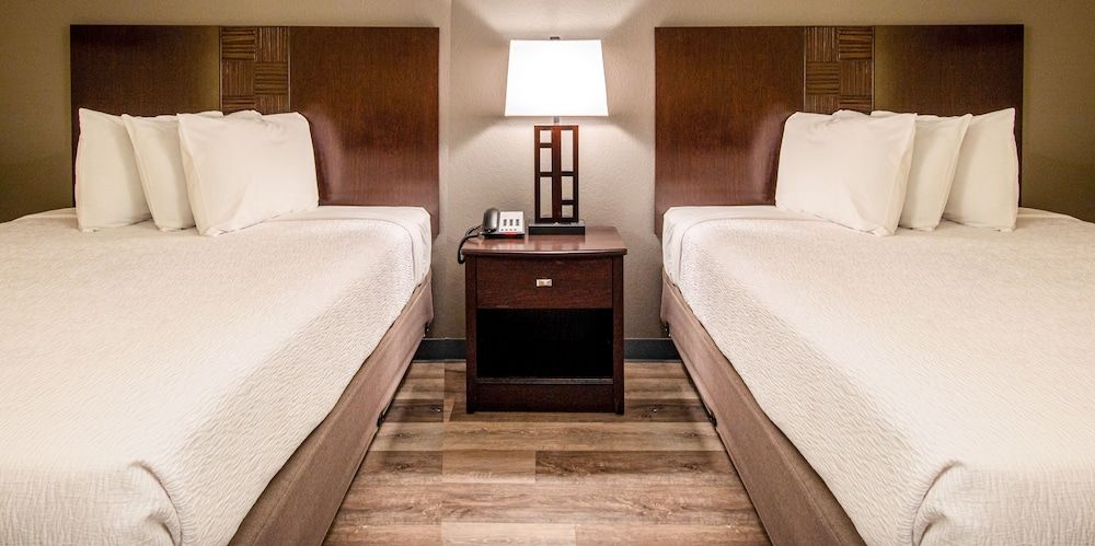 Lake View Inn Standard Room, 2 Queen Beds, Non Smoking 2