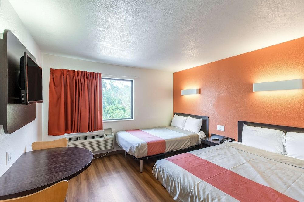 Standard Room, 2 Double Beds, Smoking