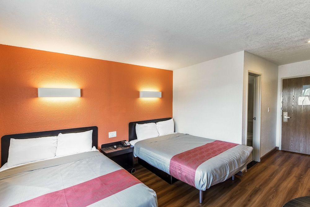 Standard Room, 2 Double Beds, Smoking