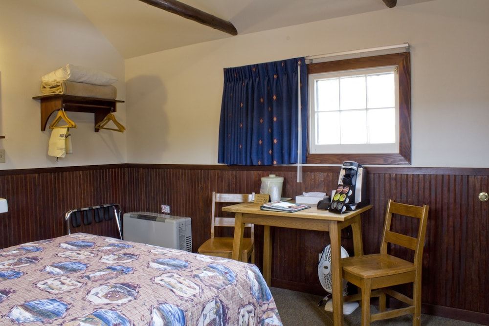 Frontier Cabin 1 Double