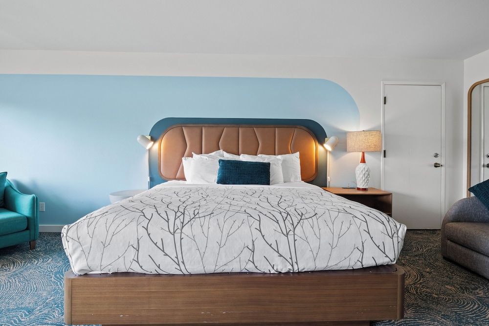King Room, Partial Ocean View, Jetted Tub