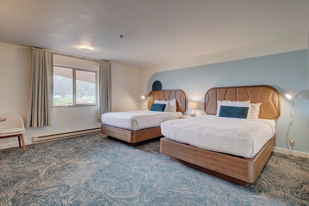 Room - 2 Queen, Hill View, Hillside