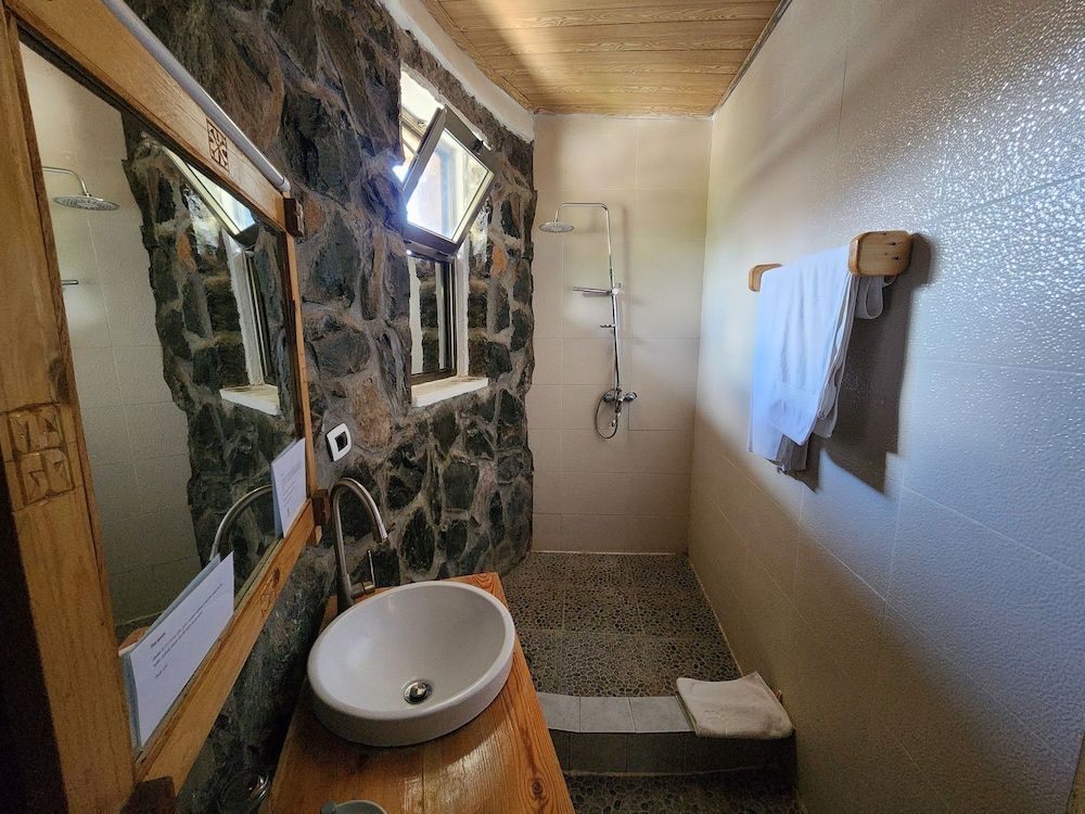Sora Lodge Lalibela Traditional Suite, 1 King Bed, Balcony, Mountain View 17