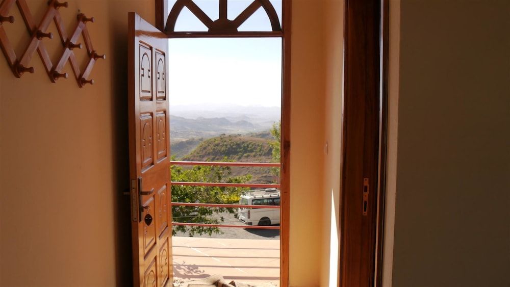 Sora Lodge Lalibela Standard Single Room, Balcony, Mountain View 17