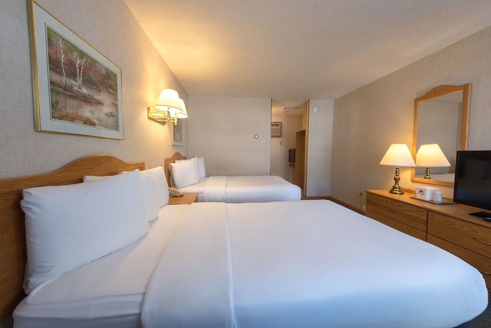 Studio, Non Smoking, Kitchenette (2 Double Beds and 1 Sofa Bed)