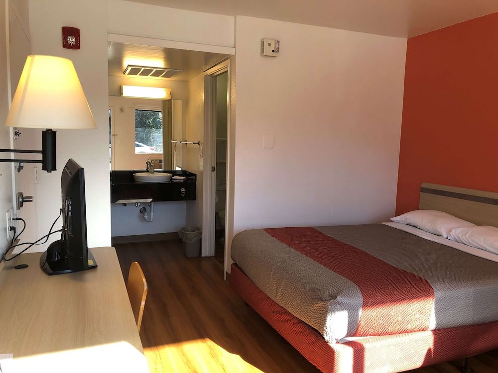 Motel 6 Goodlettsville, TN - Nashville