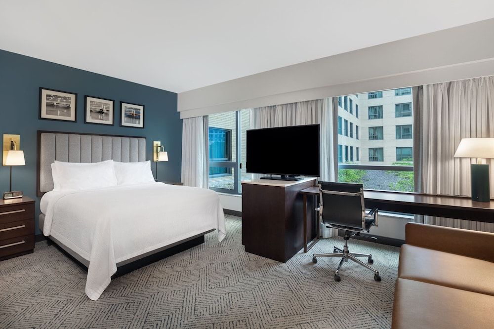 Residence Inn by Marriott Boston Back Bay/Fenway Studio Suite, 1 King Bed with Sofa bed (Mobility/Hearing Access, Roll-In Shwr) 3