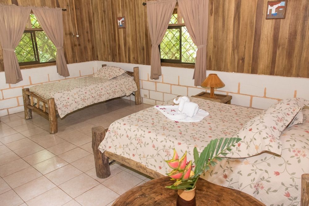 Triple Room (Bungalow)