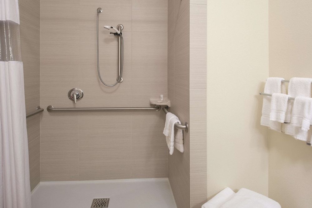 Deluxe Studio Suite, 2 Queen Beds, Accessible, Non Smoking (Mobility)