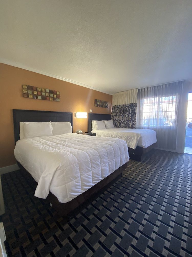 undefined Budget INN At The Heavenly Gondola 3