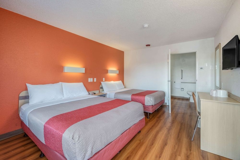 Standard Room, 2 Queen Beds, Accessible, Non Smoking