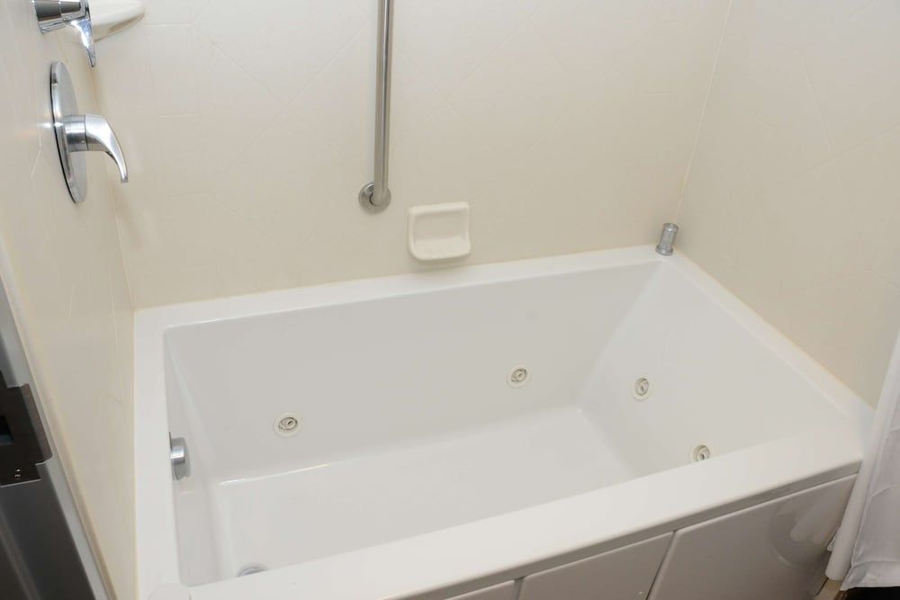 Suite, 1 King Bed, Non Smoking