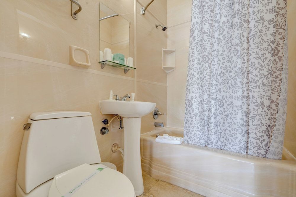 James Hotel - Near Miami Beach Convention Center Standard Triple Room, 2 Double Beds 15