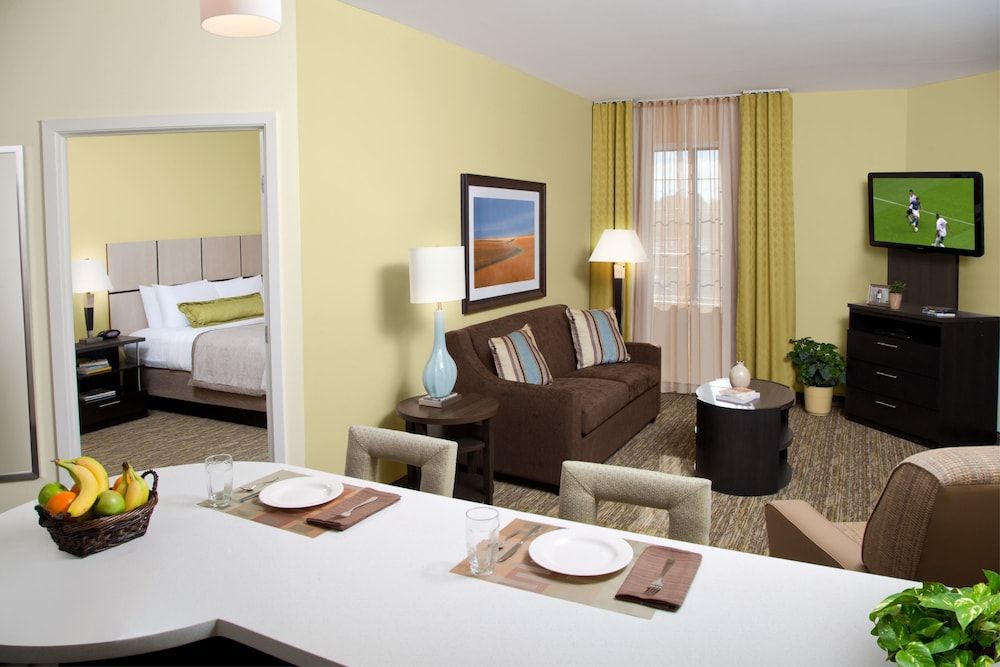 Suite, 1 King Bed (1 King, Living, Dining)
