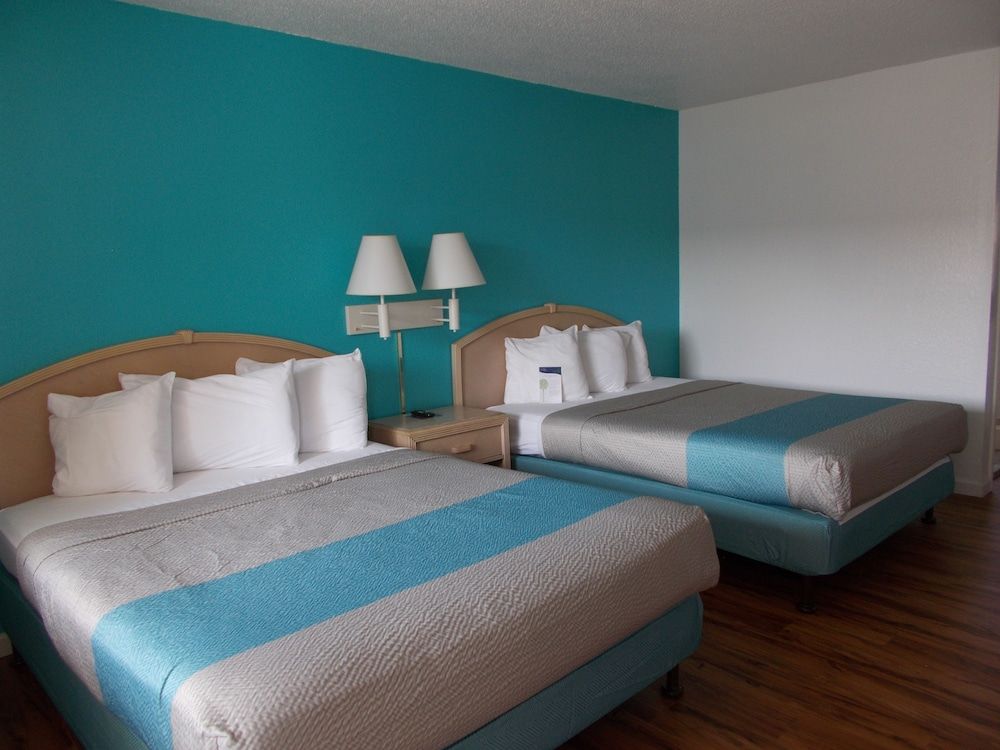 Standard Room, 2 Queen Beds, Non Smoking