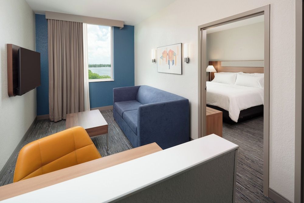 undefined Holiday Inn Express Miami Airport Blue Lagoon Area by IHG 5