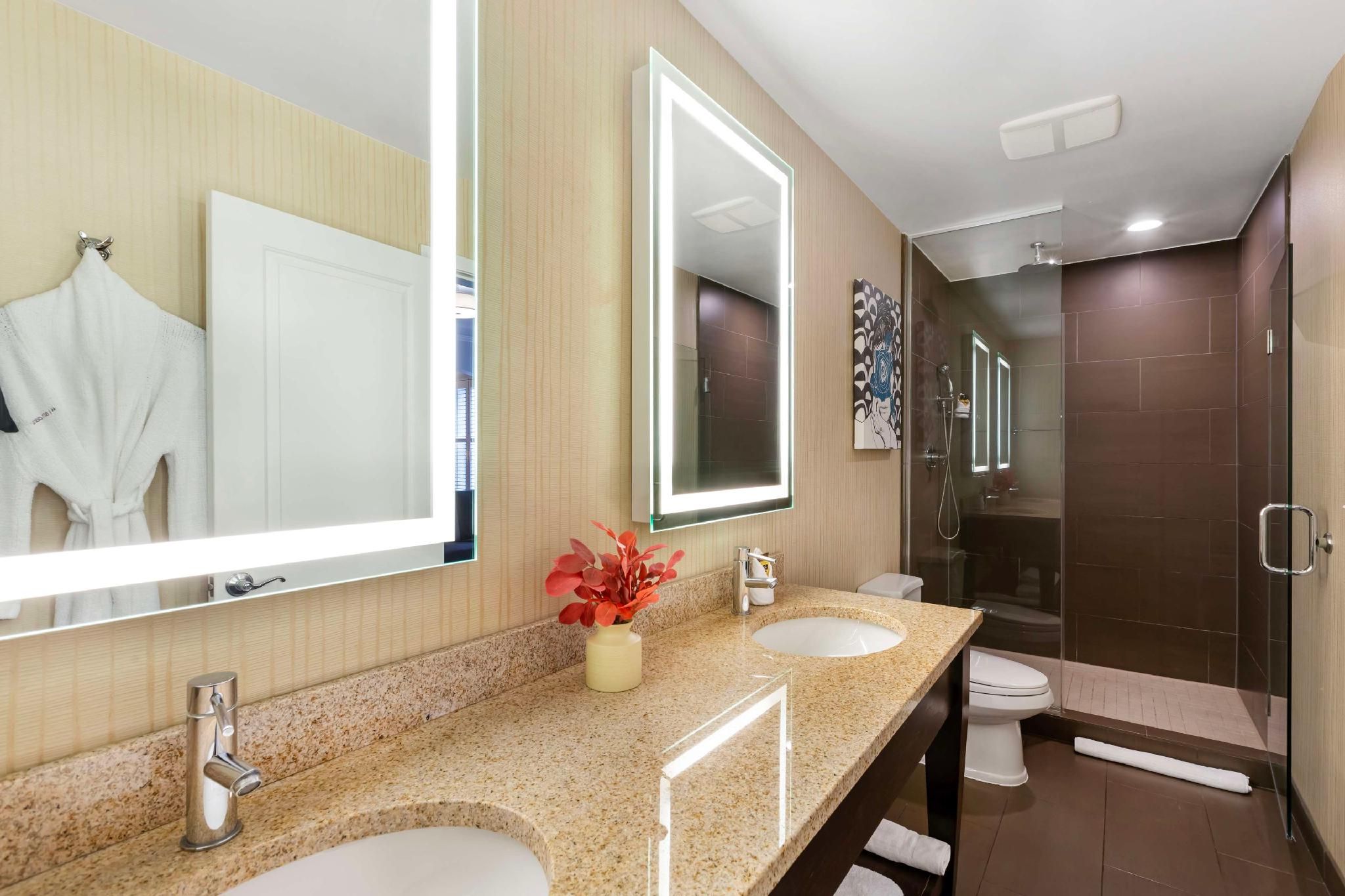 undefined Best Western Plus Hawthorne Terrace Hotel