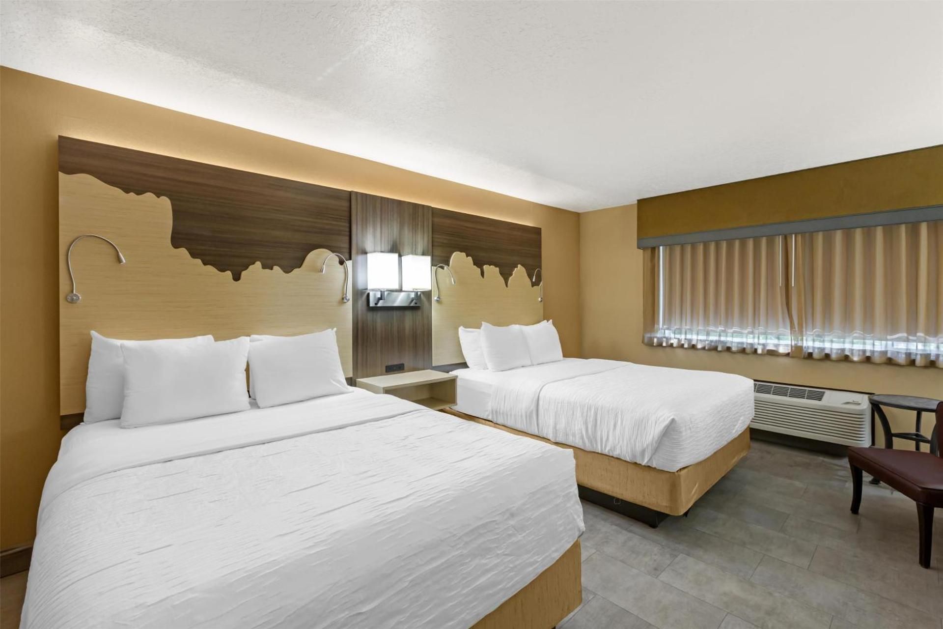 Best Western Plus Canyonlands Inn 2 Queen Beds, Eurotop Mattress, Nonsmoking 2