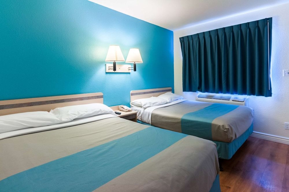 Standard Room, 2 Double Beds, Non Smoking
