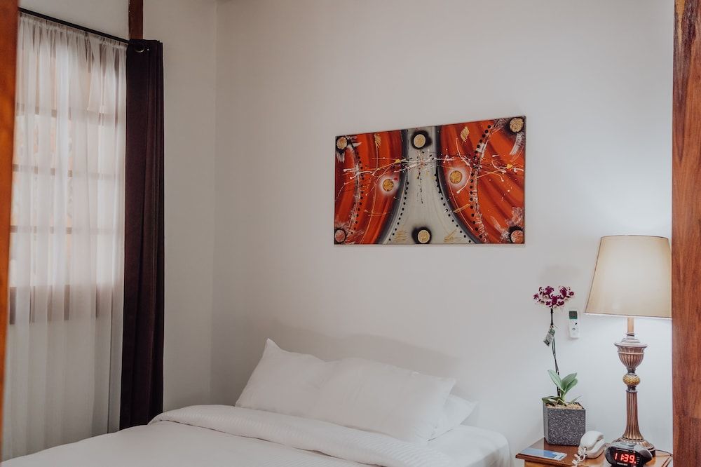 Dunn Inn Standard Room 2