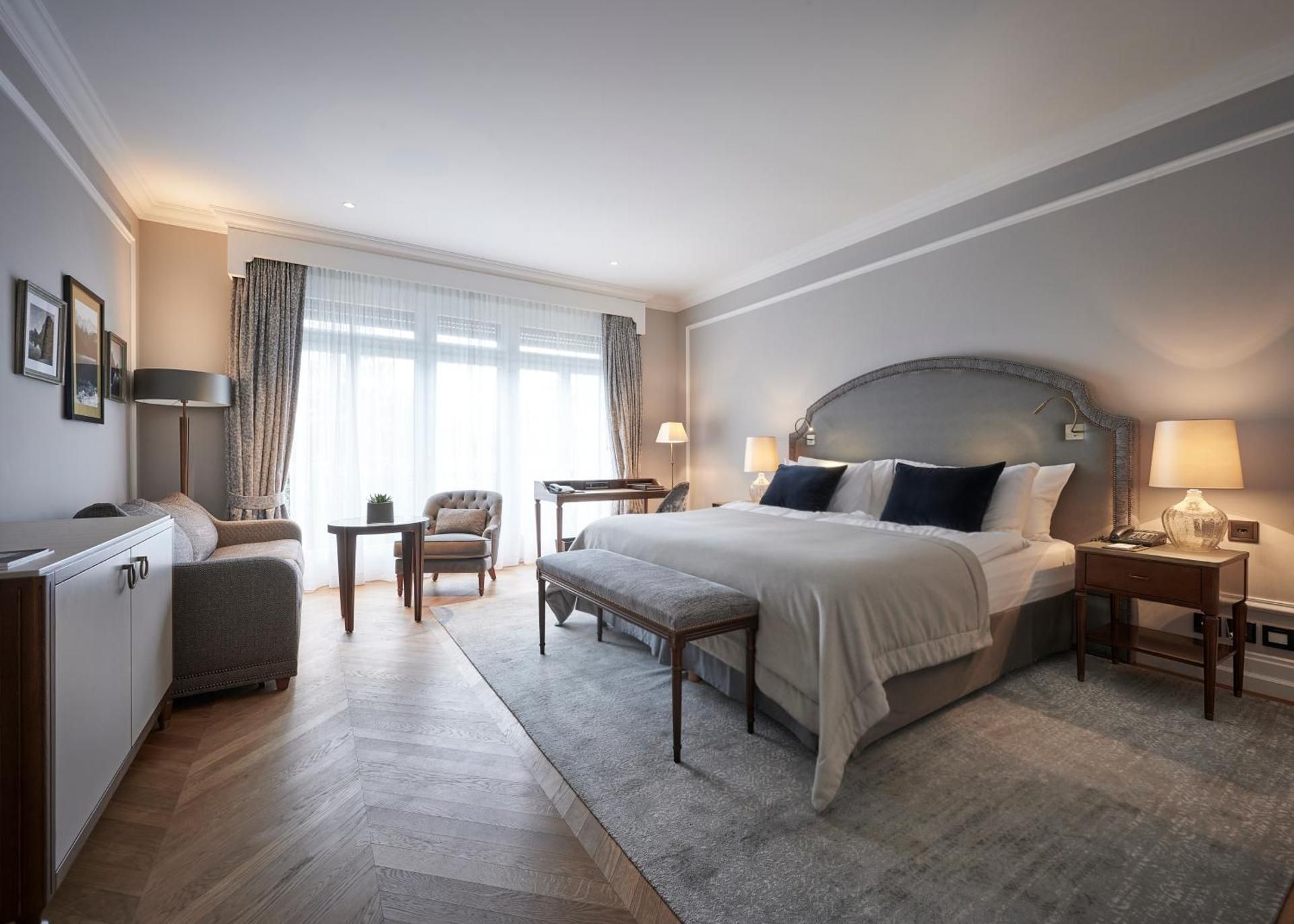 Victoria Jungfrau Grand Hotel & Spa Superior Double Room 3