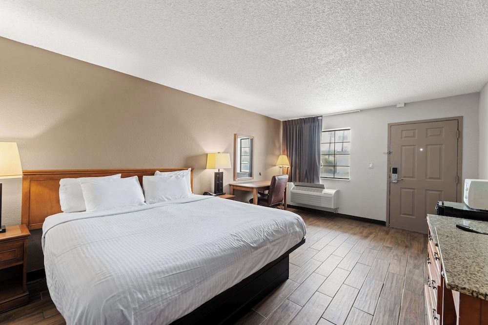 Americas Best Value Inn Ft. Worth Hurst Business Room, 1 King Bed, Non Smoking 4