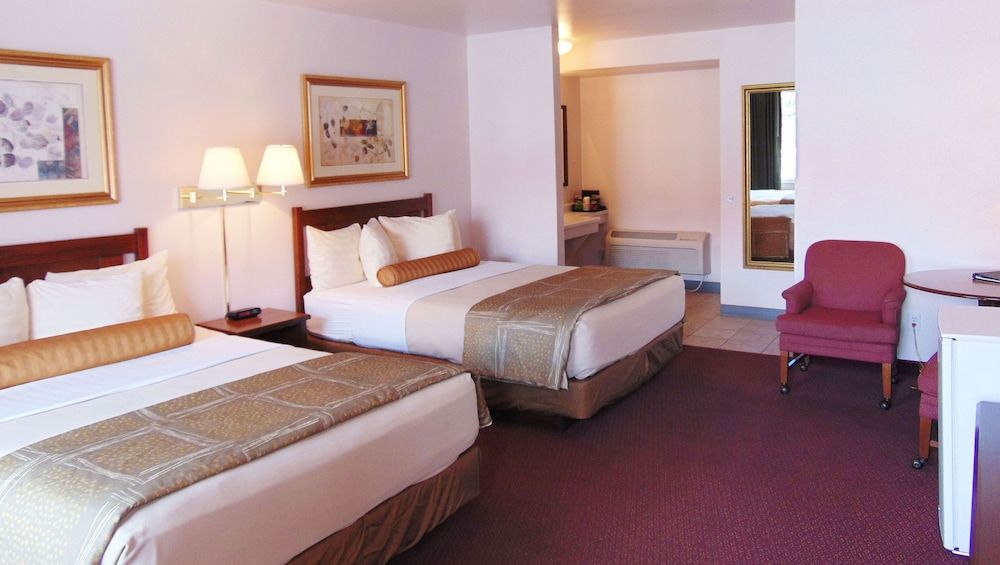 Magnuson Hotel Manitou Springs Room, 2 Queen Beds