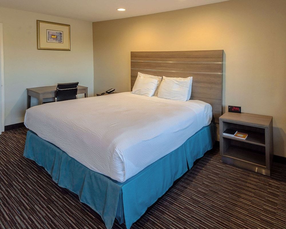 Room, 1 King Bed, Accessible, Non Smoking