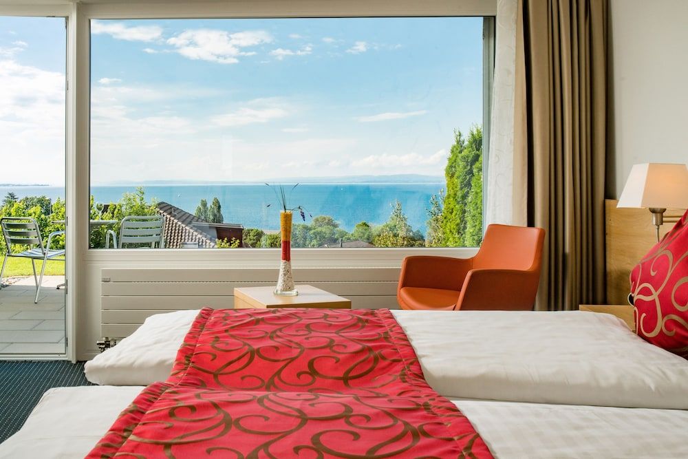 Junior Suite, 1 Double Bed, Balcony, Lake View
