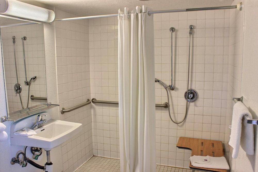 Standard Room, 1 Double Bed, Accessible, Non Smoking