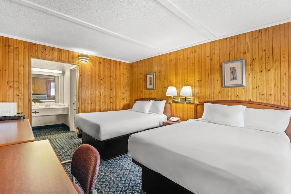 Americas Best Value Inn Roxboro Room, 2 Double Beds, Smoking 3