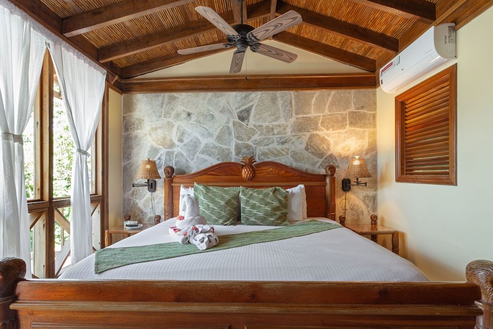 Ian Anderson's Caves Branch Adventure Co 2 Bedroom River View 2