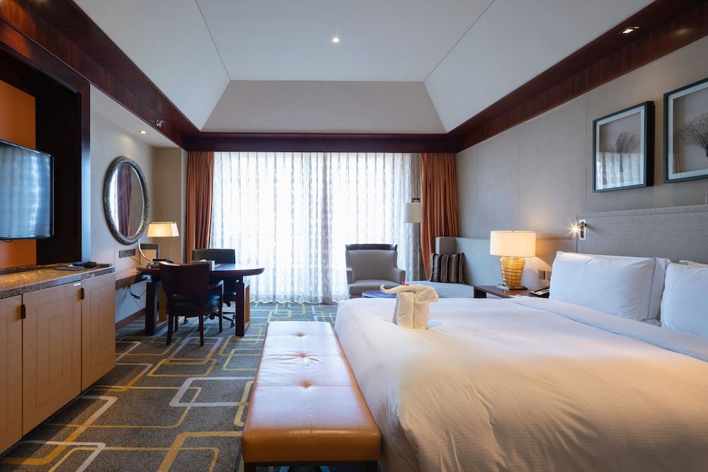 Hilton Qingdao Golden Beach KING EXECUTIVE ROOM - OCEAN VIEW LOUNGE ACCESS 2