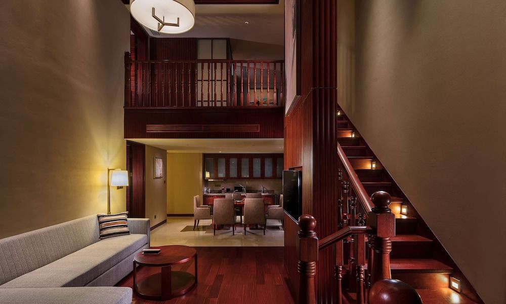 Hilton Qingdao Golden Beach Duplex, 1 King Bed 6
