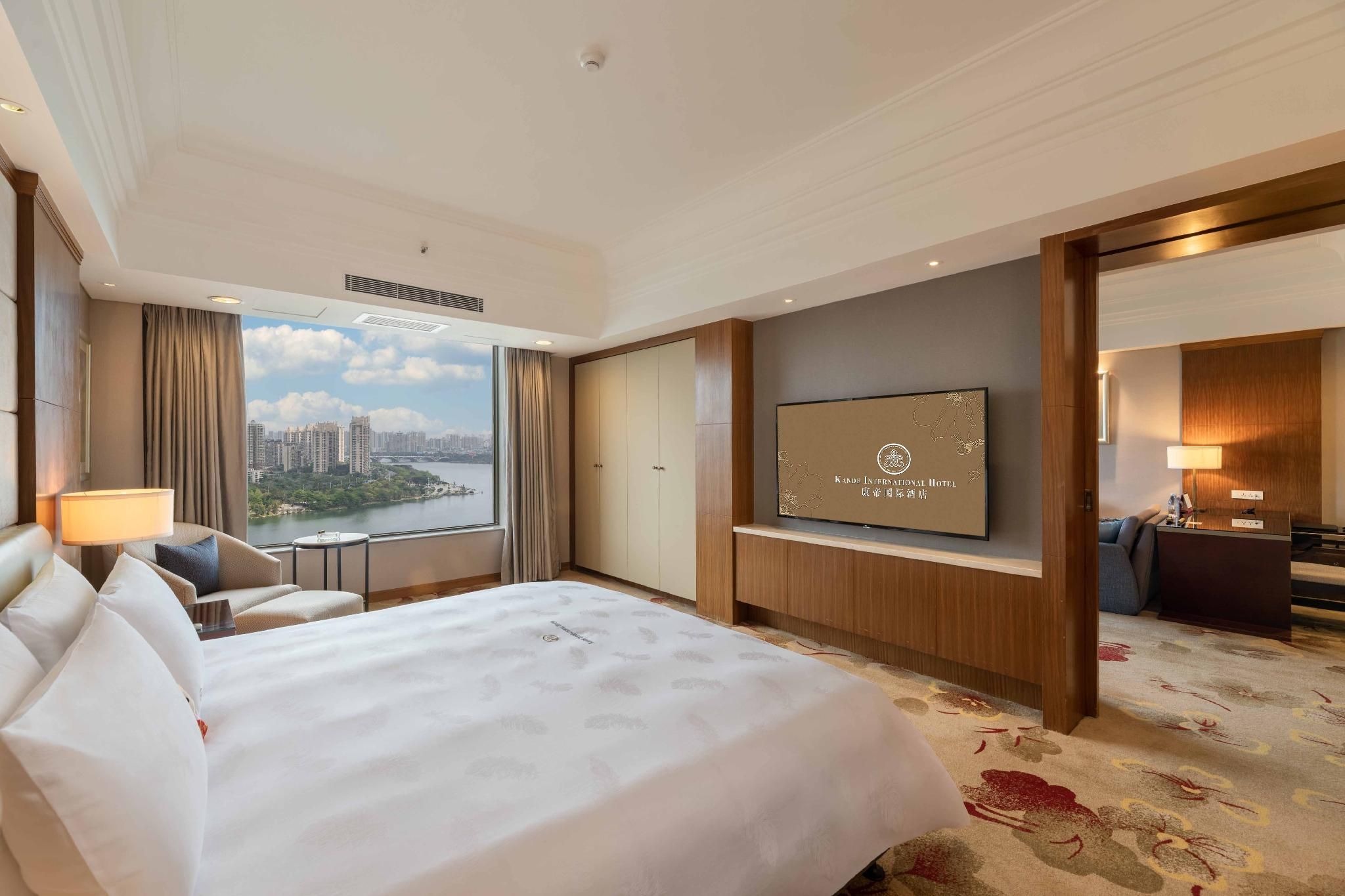 Executive Suite River View